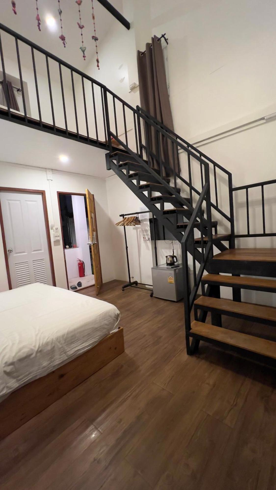 Chiang Mai Gate House Hotel Стая снимка