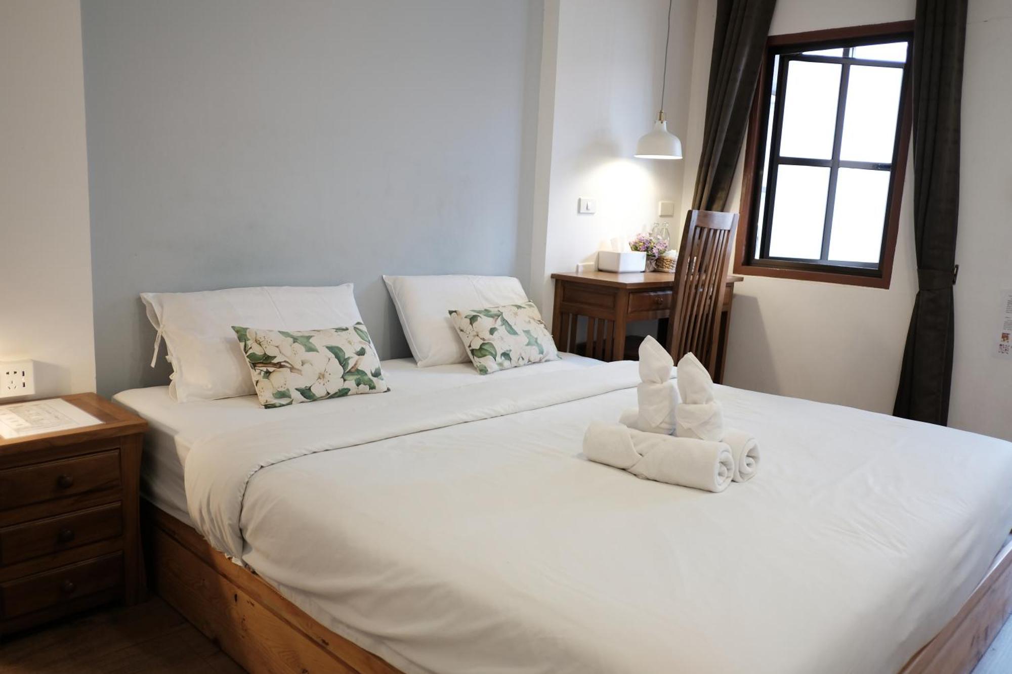 Chiang Mai Gate House Hotel Стая снимка